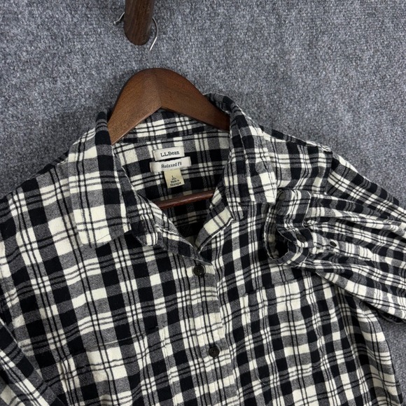 L.L.Bean Tops - L.L.Bean Womens Flannel Shirt Size L Relaxed Fit Black White Plaid Button Up